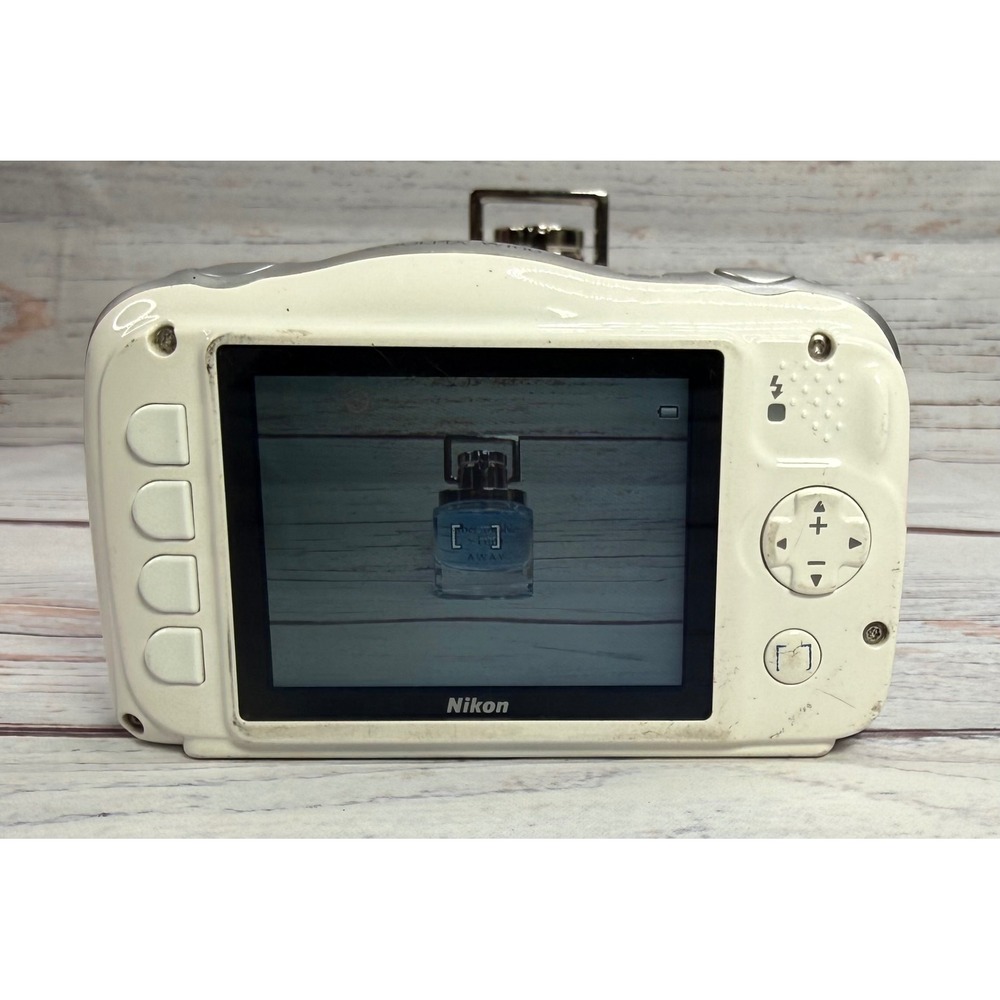 Nikon Coolpix W100 Waterproof Digital Camera White Bundle 13.2MP WiFi Bluetooth - Picture 6 of 9